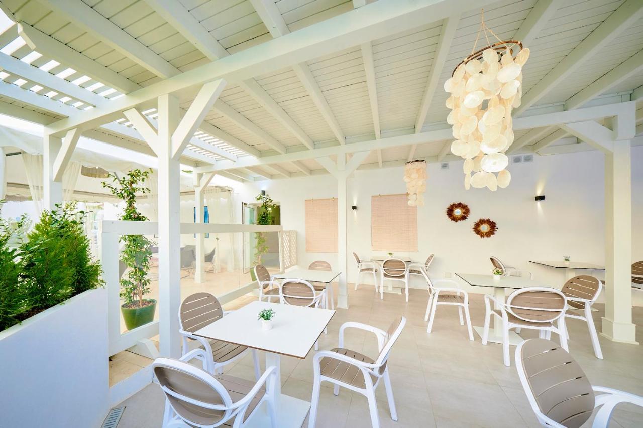 Labrena Hotel Лос Канос де Мека Екстериор снимка