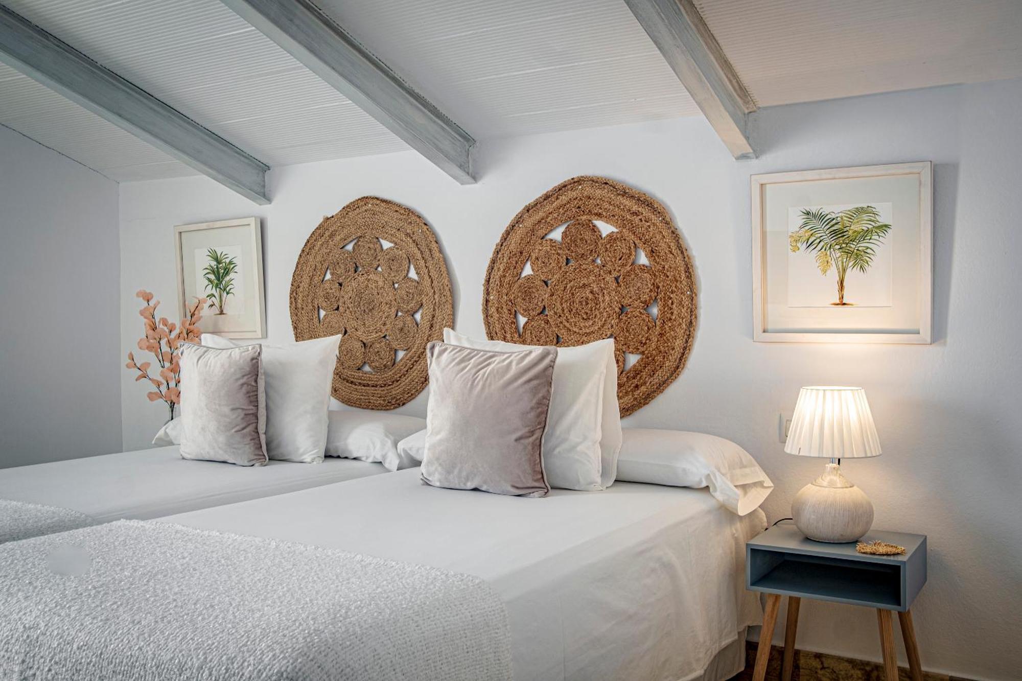 Labrena Hotel Лос Канос де Мека Екстериор снимка